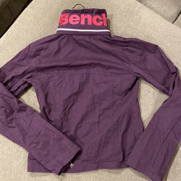 Bench lightweight jacket, size small. - Picture 2 of 3
